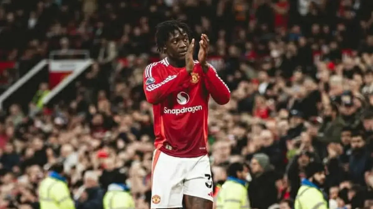 Rio Ferdinand Tantang Kobbie Mainoo: Belajarlah dari Keteguhan Casemiro di Manchester United Eks punggawa leg Manchester United