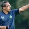 Aji Santoso Resmi Jadi Pelatih PSPS Pekanbaru. Foto: tangkapan layar depan radarcirebon.tv