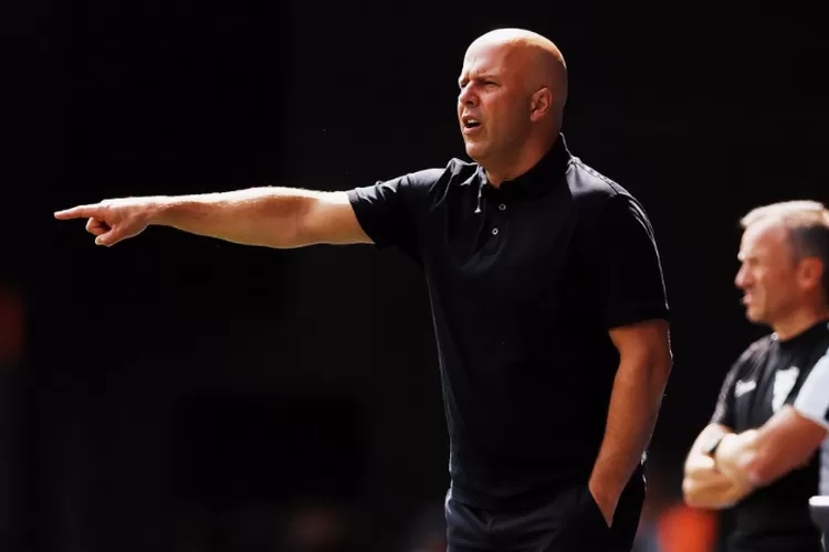 Liverpool Dipermalukan Crystal Palace, Arne Slot Disindir Cari Alasan foto