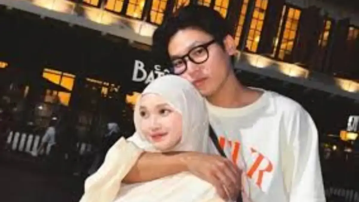 julia prastini selingkuh. Foto: tangkapan layar depan radarcirebon.tv