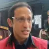 Praperadilan Ditolak Hakim, Nadiem Makarim Jadi Tersangka. Foto:tangkapan layar depan radarcirebon.tv