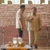 Disaksikan Prabowo, Tumpukan uang 13 T kasus korupsi cpo. Foto: tangkapaan layar depan radarcirebon.tv