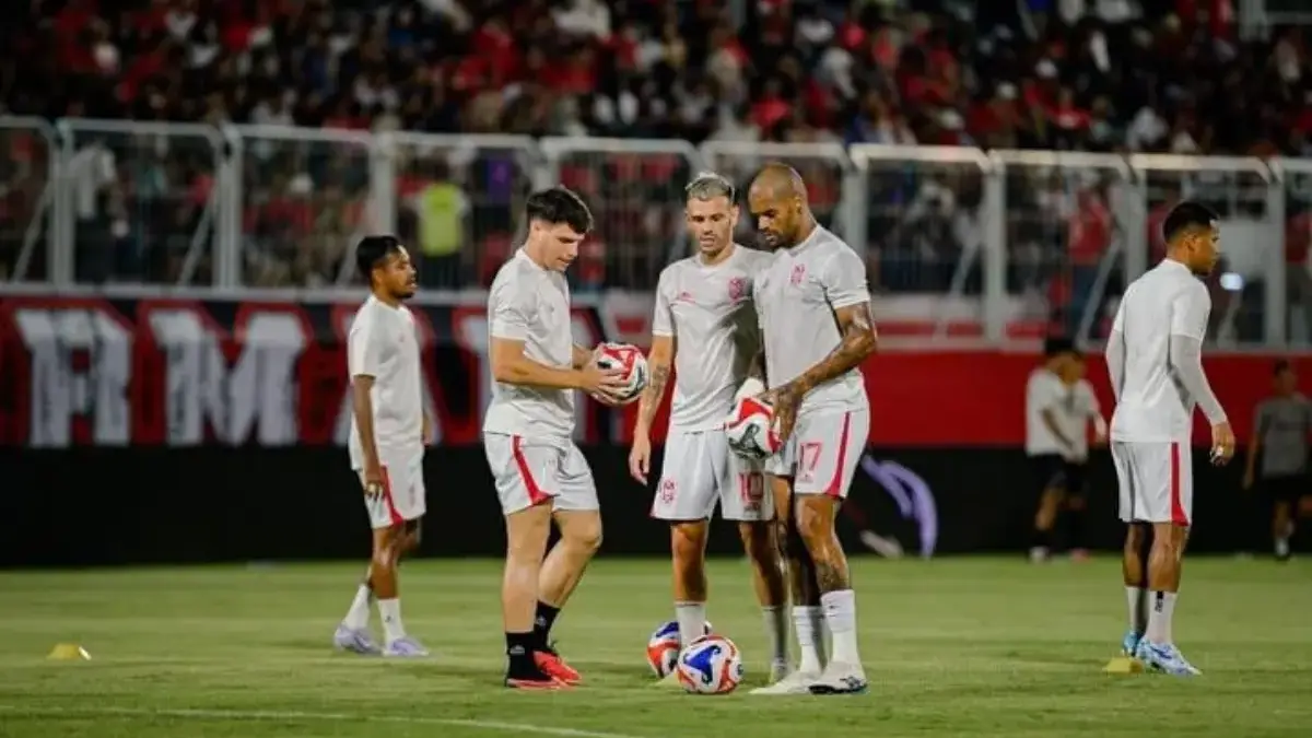 Laga Melawan Persib Dihentikan, Malut United Gunakan Waktu untuk Memperkuat Persiapan di Yogyakarta Persib Bandung