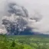 Gunung Semeru Meletus