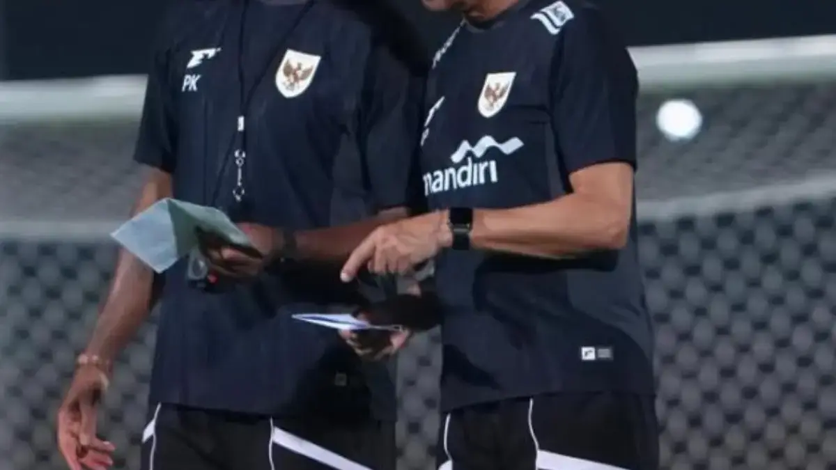 Alex Pastoor dan Patrick Kluivert Ex pelatih dan Staf Timnas Indonesia
