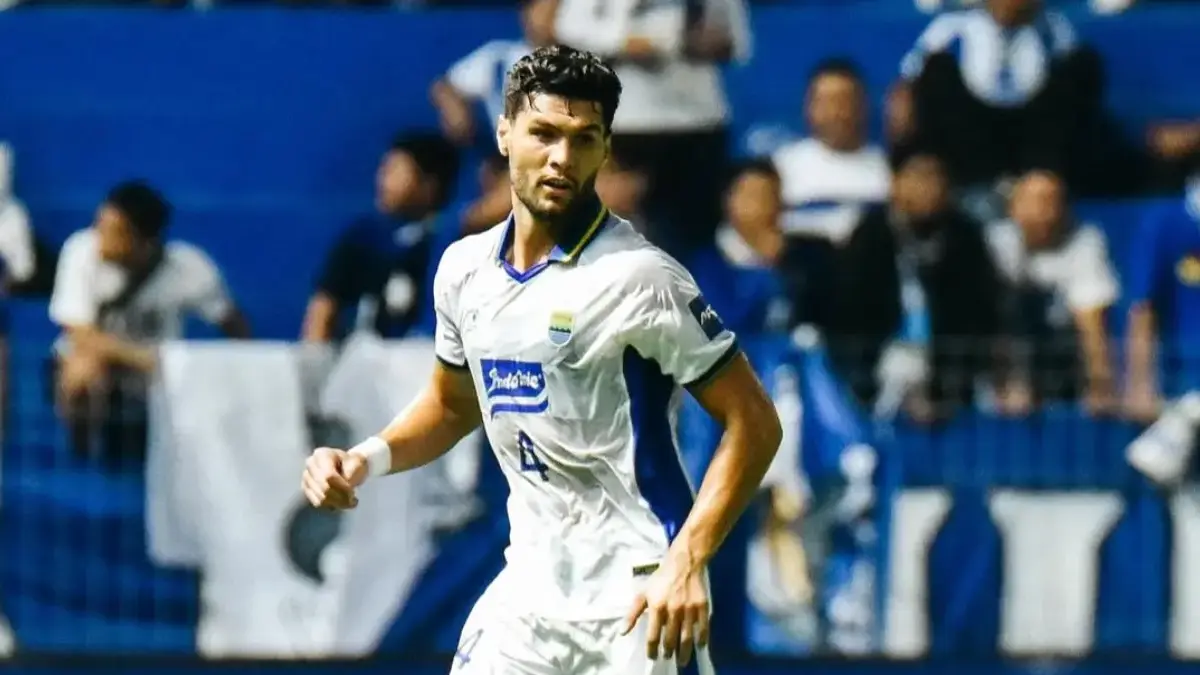 Bangun Kekuatan Internal, Bangkit ke Lini Depan: Strategi Persib Bandung Menurut Julio Cesar de Freitas Filho Sepakbola Indonesia