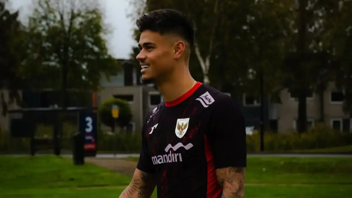 Pilar Pertahanan yang Tumbang: Cedera Serius Mees Hilgers Jadi Pukulan Berat Bagi Klub dan Tim Nasional Sepakbola Dunia