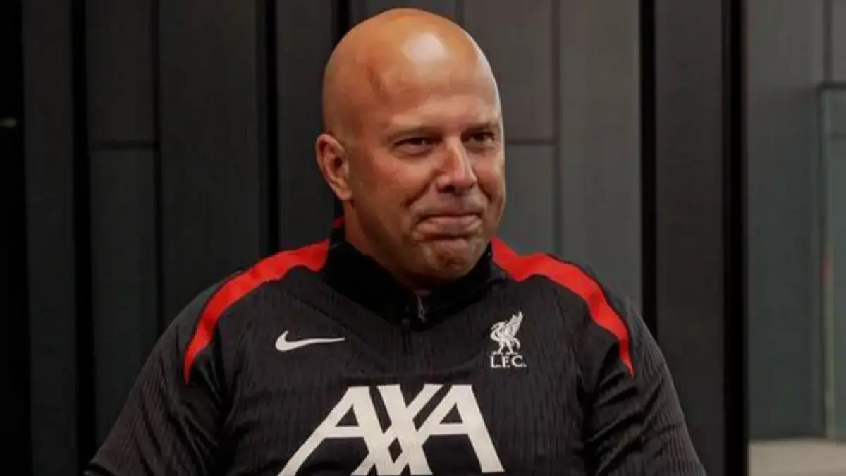 Arne Slot Angkat Suara: Pembelaan Tegas untuk Alexander-Arnold di Tengah Badai Kritik Publik Sepakbola Dunia