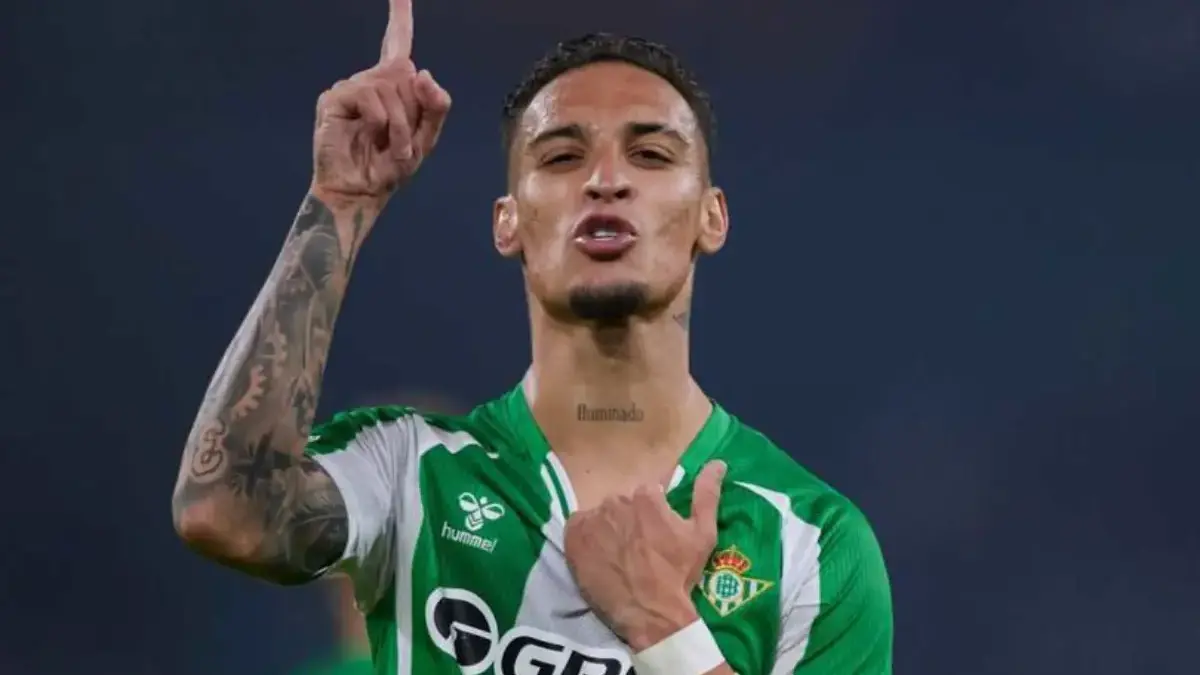 Patahkan Dominasi Lyon! Duet Abde dan Antony Bawa Real Betis Menang 2-0 dan Cetak Sejarah Baru Pemain Real Betis Antony melakukan selebrasi usai mencetak gol ke gawang Lyon di Liga Europa 2025/2026.