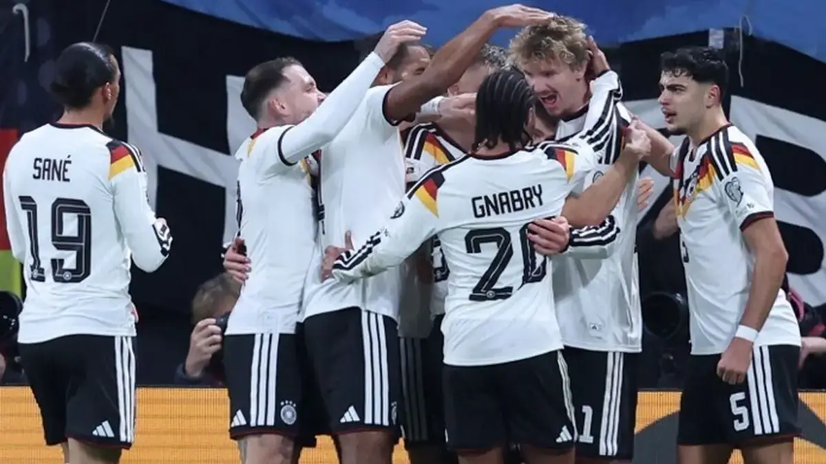 Jerman Mengamuk! Libas Slovakia 6-0, Tiket Otomatis Piala Dunia 2026 Diamankan Penyerang Timnas Jerman Nick Woltemade merayakan gol ke gawang Slovakia.