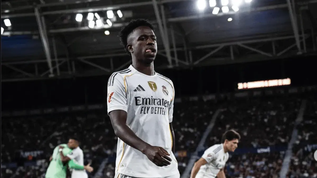 Vinicius Junior Gagal Penalti, Xabi Alonso Tegaskan Mbappe Tetap Eksekutor Utama Madrid foto