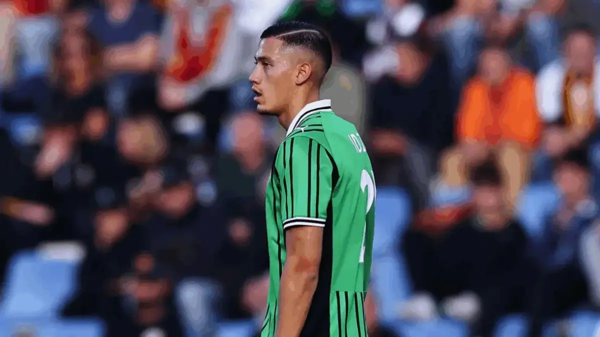 Jay Idzes Dapat Nilai Jelek Usai Sassuolo Kalah dari Genoa foto