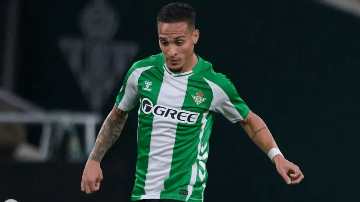 Antony On Fire! Bintang Real Betis Cetak Gol Keren dan Bawa Tim Kalahkan Lyon di Liga Europa foto