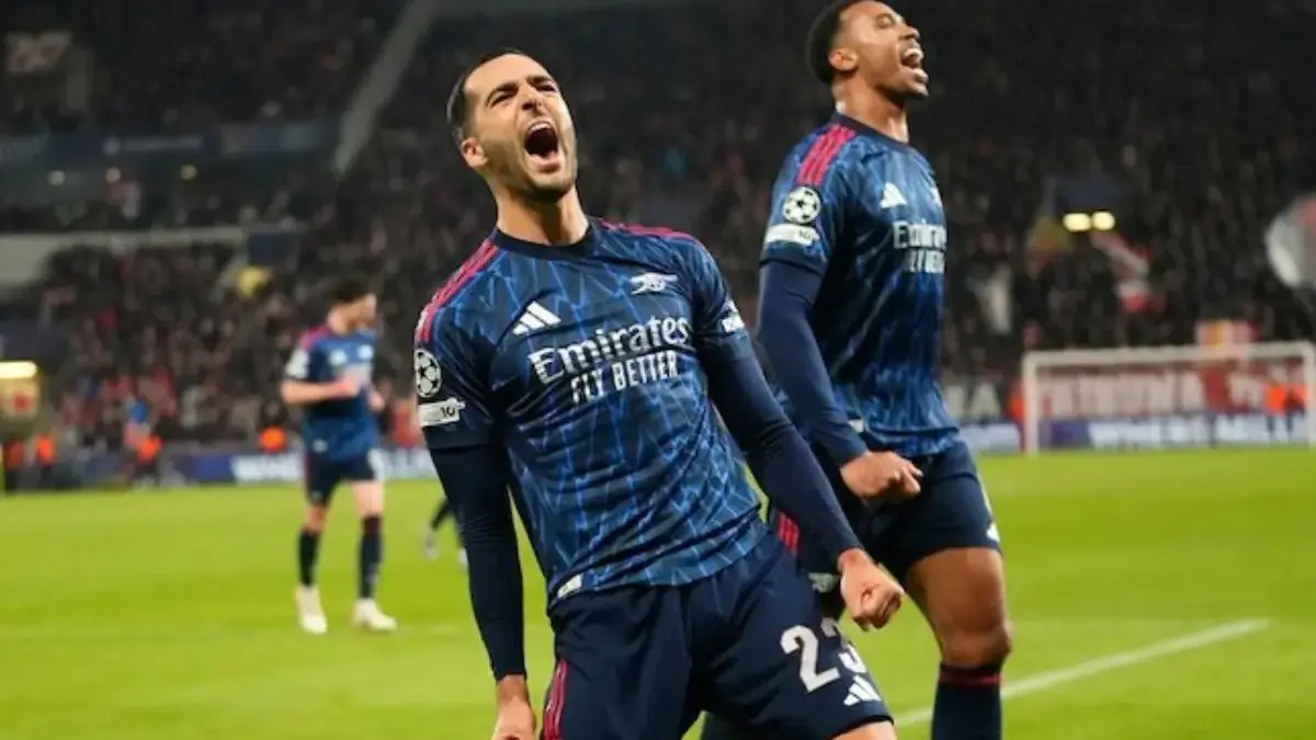 Arsenal Kian Kokoh! Libas Slavia Praha 3-0, Jaga Clean Sheet, dan Amankan Puncak Klasemen Liga Champions Selebrasi Mikel Merino dalam laga Liga Champions antara Slavia Praha vs Arsenal, Rabu (05/11/2025)