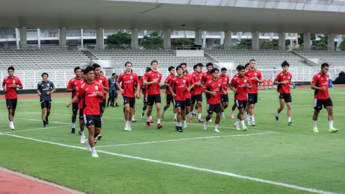 Timnas Indonesia U-22 melakukan latihan perdana untuk persiapan SEA Games 2025.