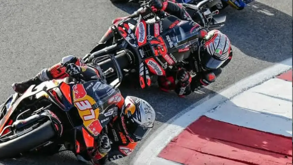 Hasil Practice MotoGP Valencia 2025: Pedro Acosta Tercepat, Bezzecchi Susul Ketat dengan Selisih Kecil MotoGP