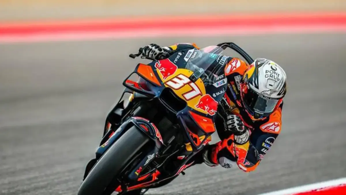 Acosta Ngamuk di Latihan MotoGP Valencia 2025, Bagnaia Hanya di Posisi 14 Pedro Acosta
