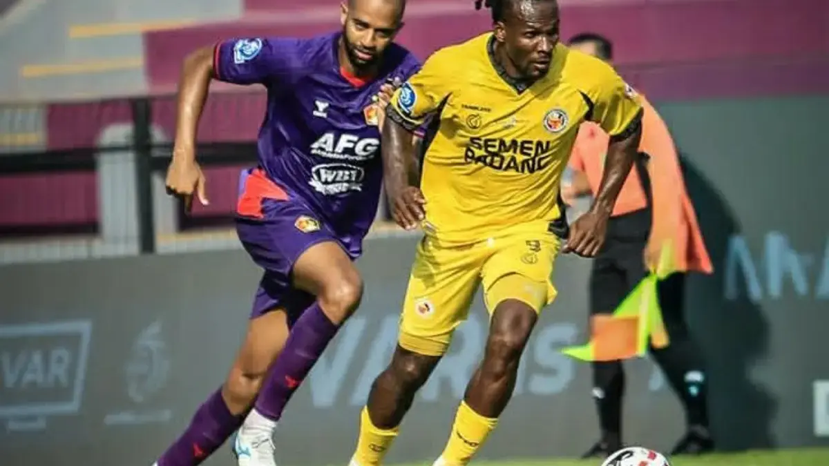 Hasil Persik Kediri vs Semen Padang: Ezra Walian Menggila, Macan Putih Amankan 3 Poin di Kandang BRI Super League 2025/2026