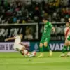 Hasil Persebaya vs Persis, Bojol Ijo menang 2-1. Foto: tangkapan layar depan radarcirebon.tv