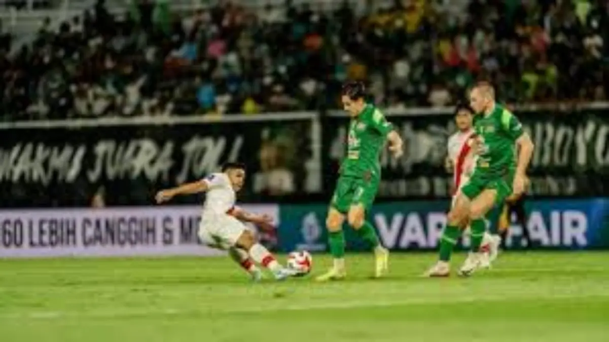 Hasil Persebaya vs Persis, Bojol Ijo menang 2-1. Foto: tangkapan layar depan radarcirebon.tv