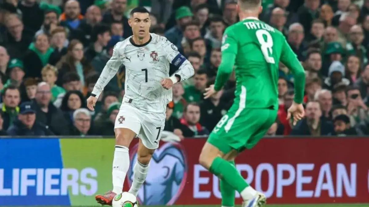 Ronaldo Diusir Wasit! Portugal Kalah, Martinez Ngamuk soal Keputusan VAR foto