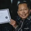 ijazah palsu hakim mk arsul sani. Foto: tangkapan layar depan radarcirebon.tv