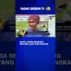 Warga Serbu Bendung Rentang Saat Dikeringkan