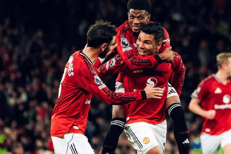 Amorim Buka Suara Soal Bursa Transfer: MU Akan Sibuk di Musim Dingin foto