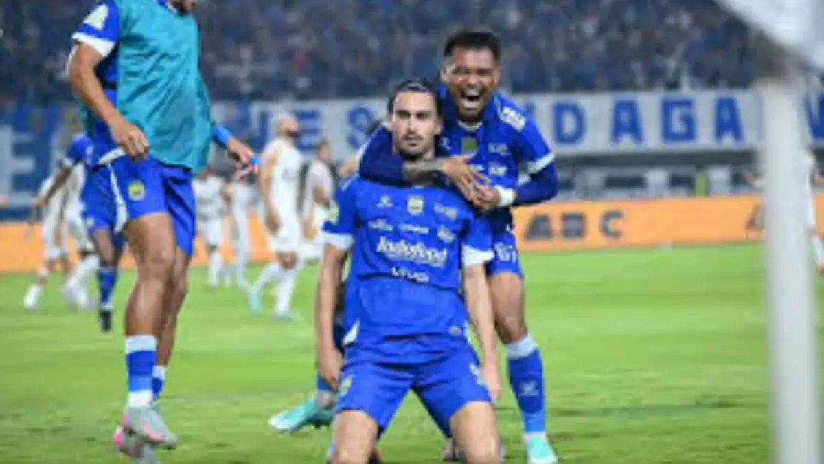 hasil persib bandung vs dewa united 1-0. Foto: tangkapan layar depan radarcirebon.tv