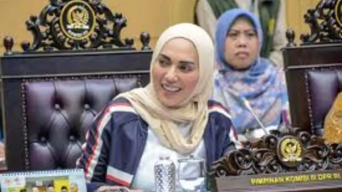 sari yuliati dilantik sekertaris f-golkar di dpr. Foto: tangkapan layar depan radarcirebon.tv