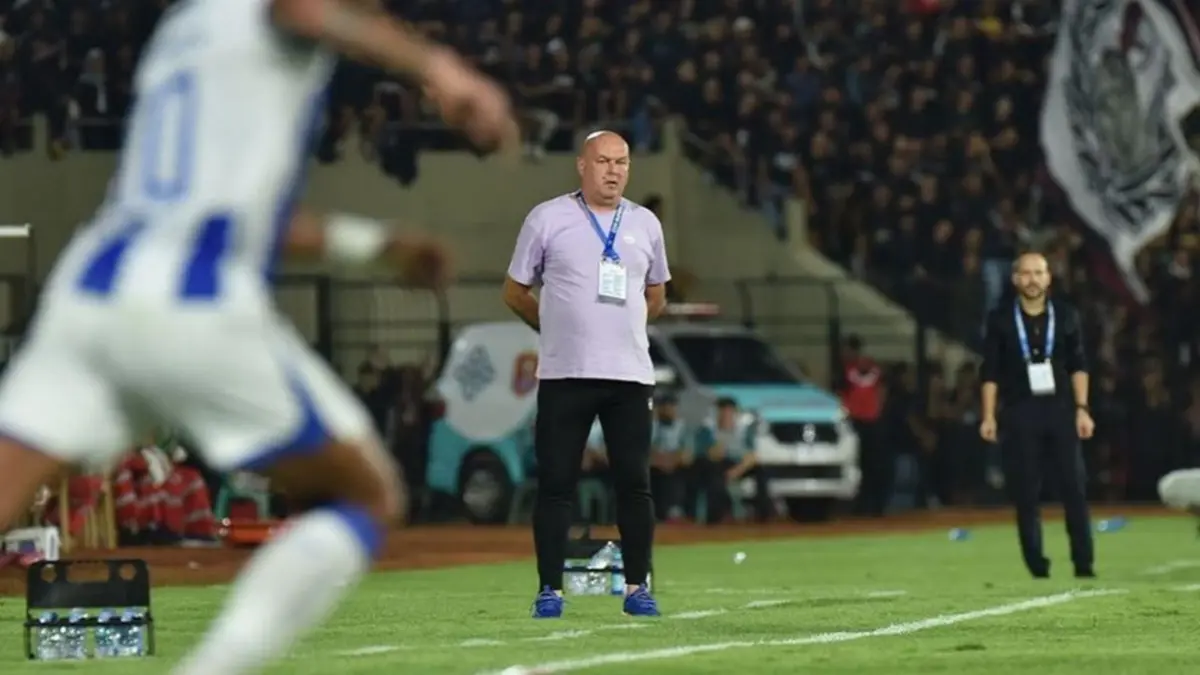 Bojan Hodak Merasa Senang dengan Kinerja Tim, Persib Mulai Persiapkan Strategi untuk PSM Persib Bandung