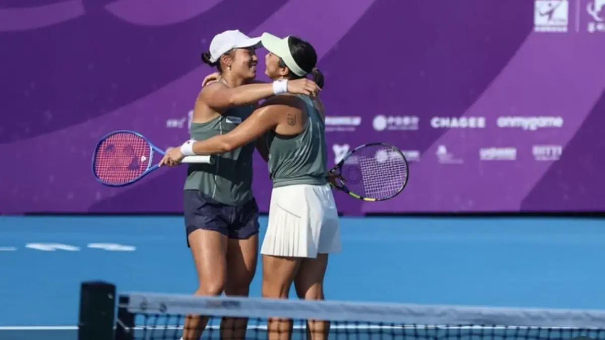 Aldila Sutjiadi dan Janice Tjen