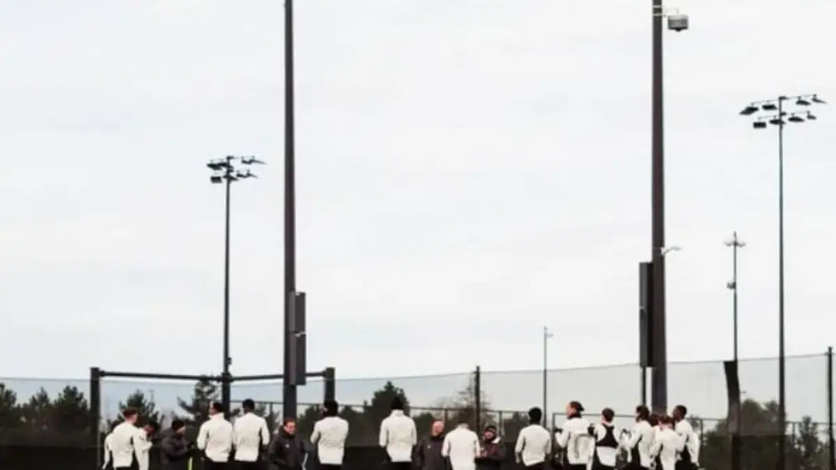 Prediksi Leeds United vs Liverpool