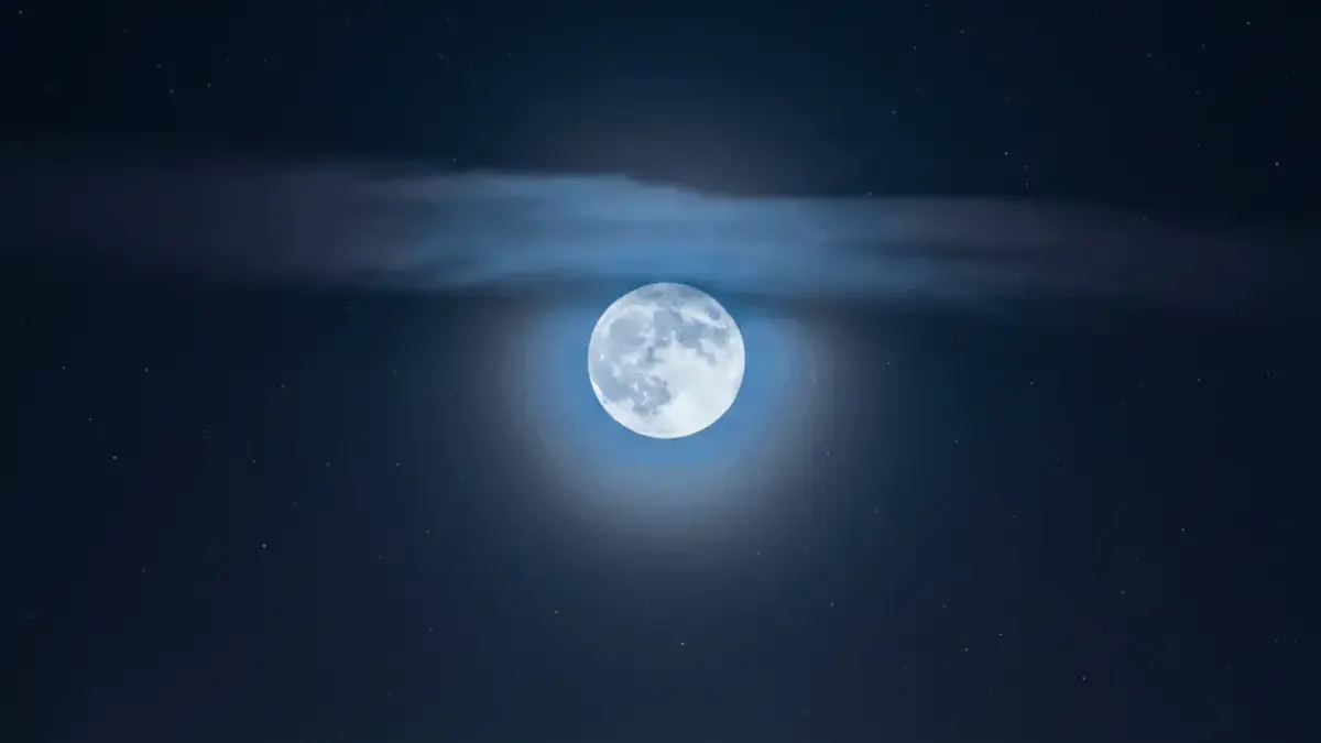 Bulan Purnama di akhir tahun