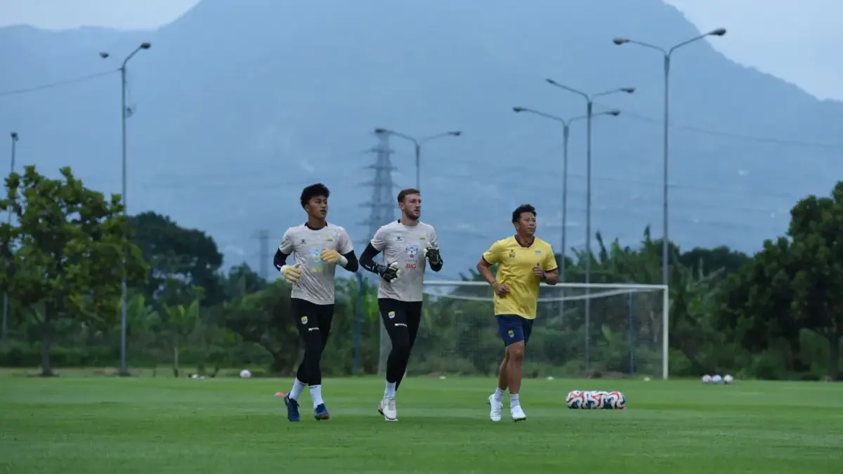 MODE PEMULIHAN TOTAL! Persib Siap Hantam Borneo FC di GBLA Persib Bandung