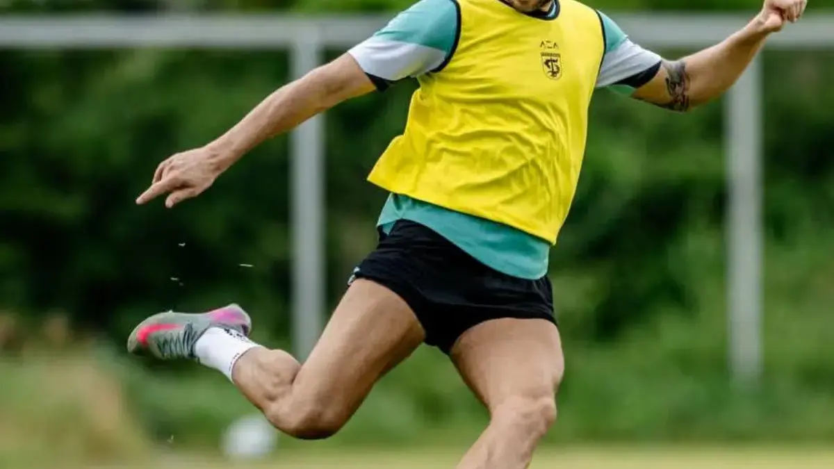 Risto Mitrevski pemain bola Persebaya