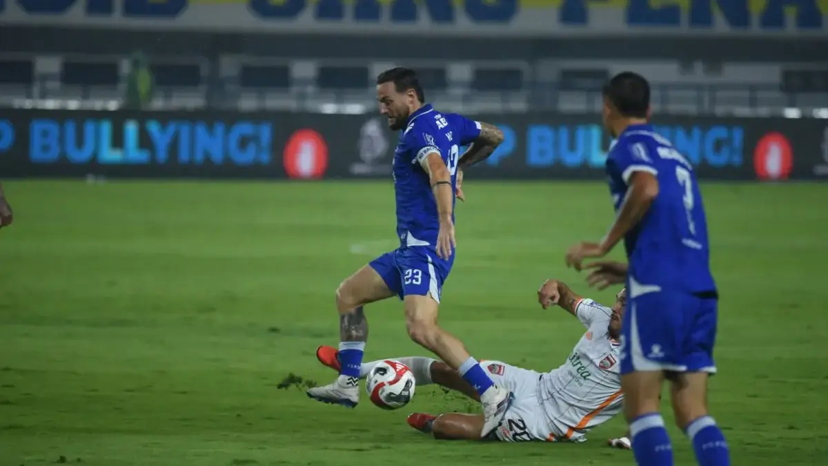 Persib Siapkan Skuad Galacticos untuk Kawinkan Gelar Liga Indonesia & Liga Asia! Persib Bandung