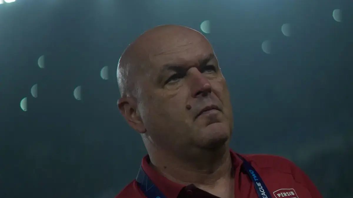Persib di Puncak Klasemen, Bojan Hodak Wanti-Wanti Ujian Berat di Markas Persik! Bojan Hodak Head Coach Persib Bandung