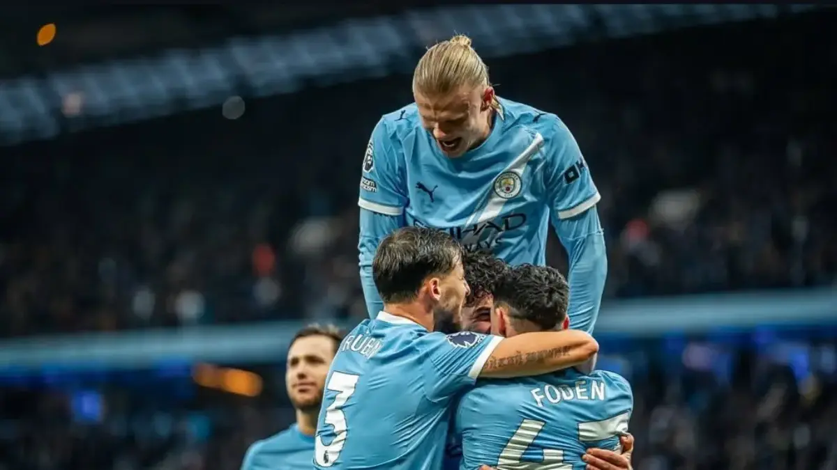 Kilasan Kilat: 7 Penyerang Tercepat yang Buka Keran 100 Gol di Premier League, Siapa Saja Mereka? Sepakbola Dunia