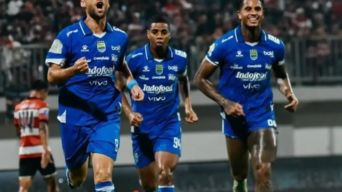 Ramon Tanque Dorong Persib Kembali Bangkit! Maung Bandung Menang Atas Bhayangkara FC di BRI Super League Persib Bandung vs Bhayangkara FC
