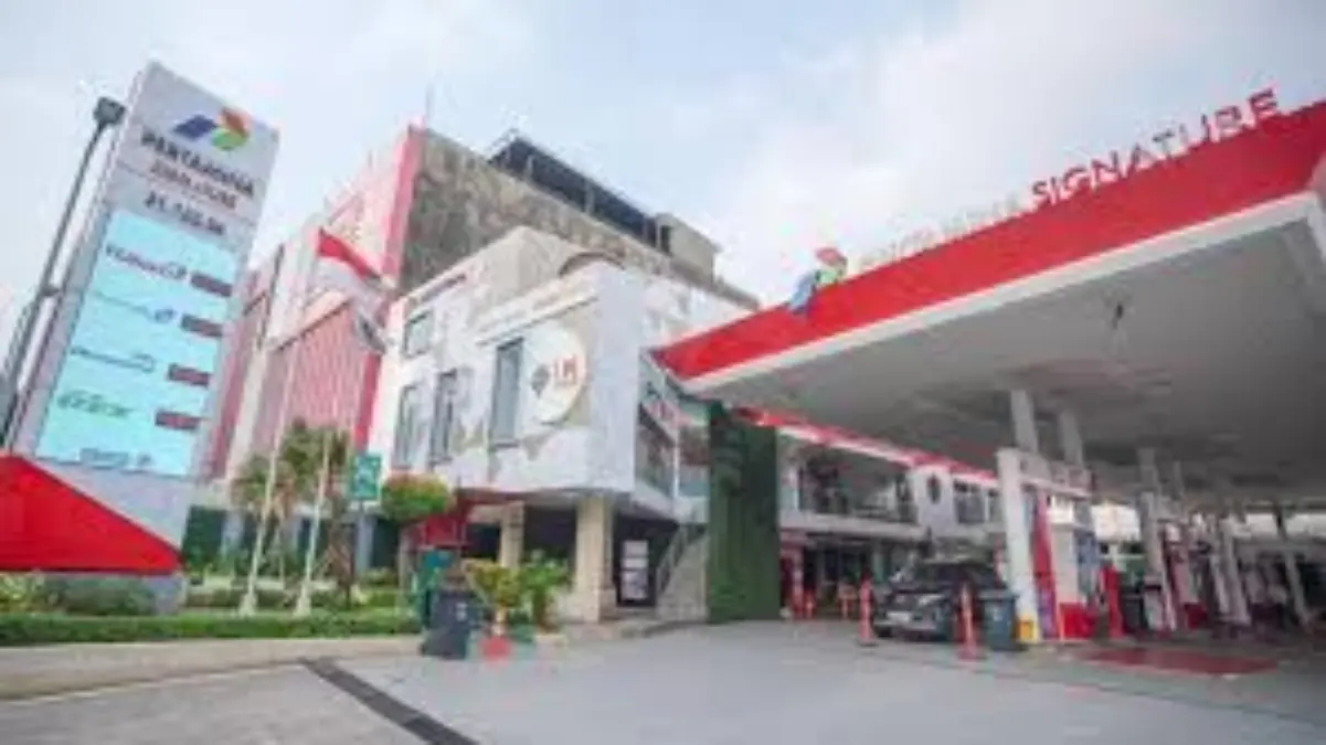 Harga BBM Pertamina Melejit! Pertamax & Dexlite Naik Tajam per 1 Desember harga bbm naik seluruh indonesia. foto: tangkapan layar depan radarcirebon.tv