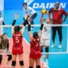Hasil Semifinal Voli Putri SEA Games 2025: Indonesia Dilibas Thailand 3-0, Harapan Emas Pupus! Tim voli putri Indonesia menghadapi Thailand di semifinal SEA Games 2025 di Huamark Indoor Stadium, Bangkok