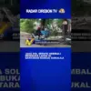 Jasa Sol Sepatu Kembali Membuka Lapak di Bantaran Sungai Sukalila