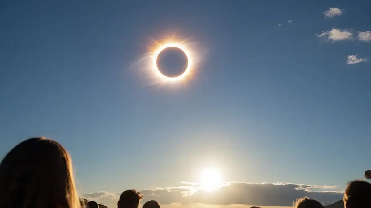 Fenomena Gerhana Matahari