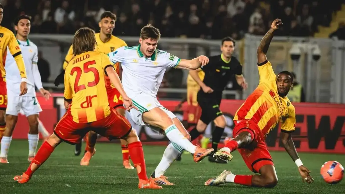 AS Roma menghentikan tren negatif setelah menaklukkan Lecce 2-0