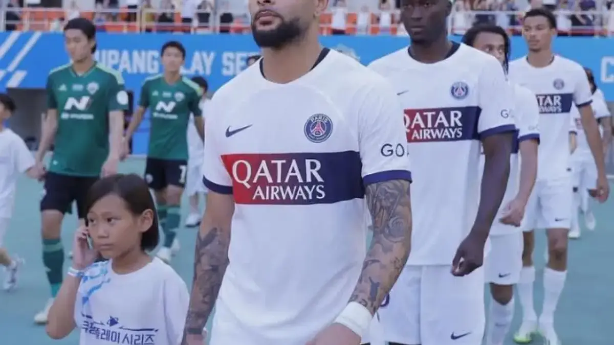 Layvin kurzawa eks bek PSG dirumorkan gabung persib