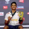 Alwi Farhan Tembus 15 Besar Dunia Usai Juara Indonesia Masters 2026