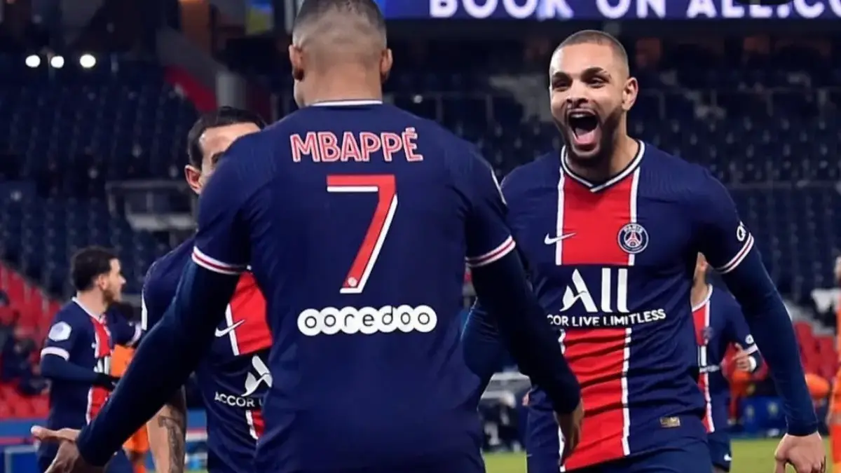 Mbappe dan Layvin Kurzawa