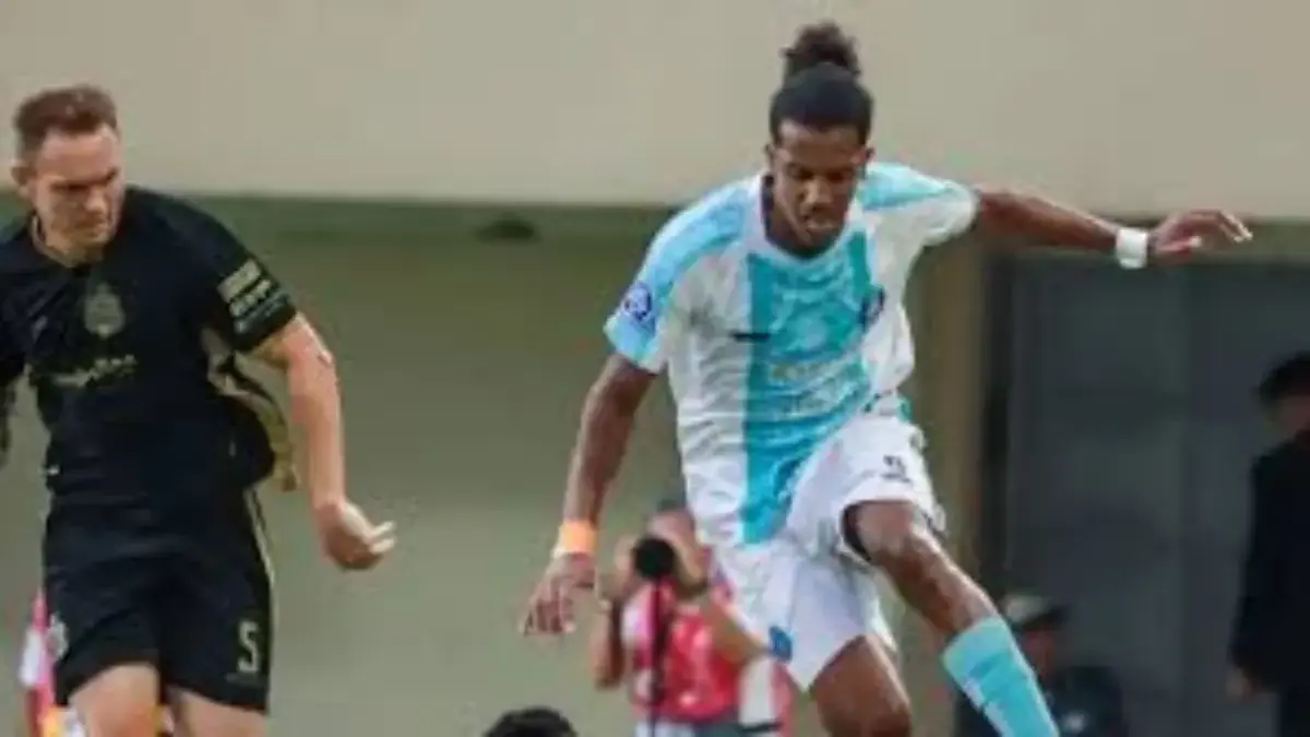 Tak Kenal Ampun! PSBS Bantai Bhayangkara FC 4-1 psbs biak