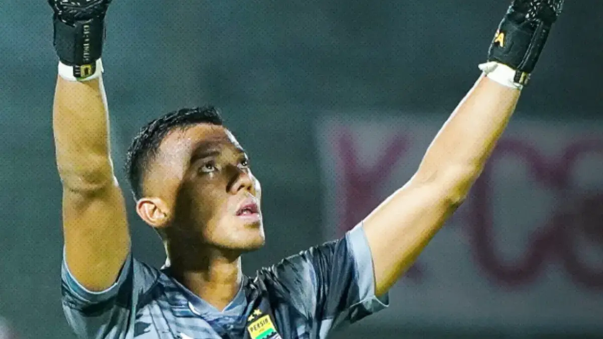 Bidik Clean Sheet Beruntun! Teja Paku Alam Ingatkan Persib Jangan Lengah Hadapi PSBS Biak Teja Paku Alam